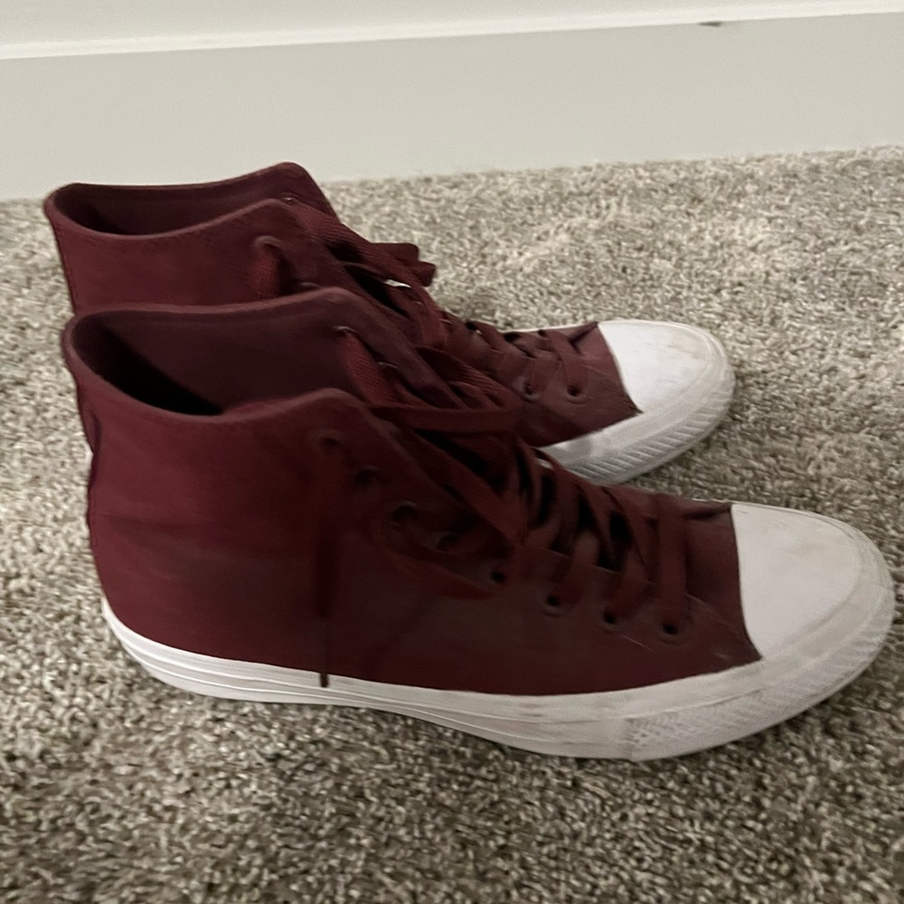 Converse hi tops size 9